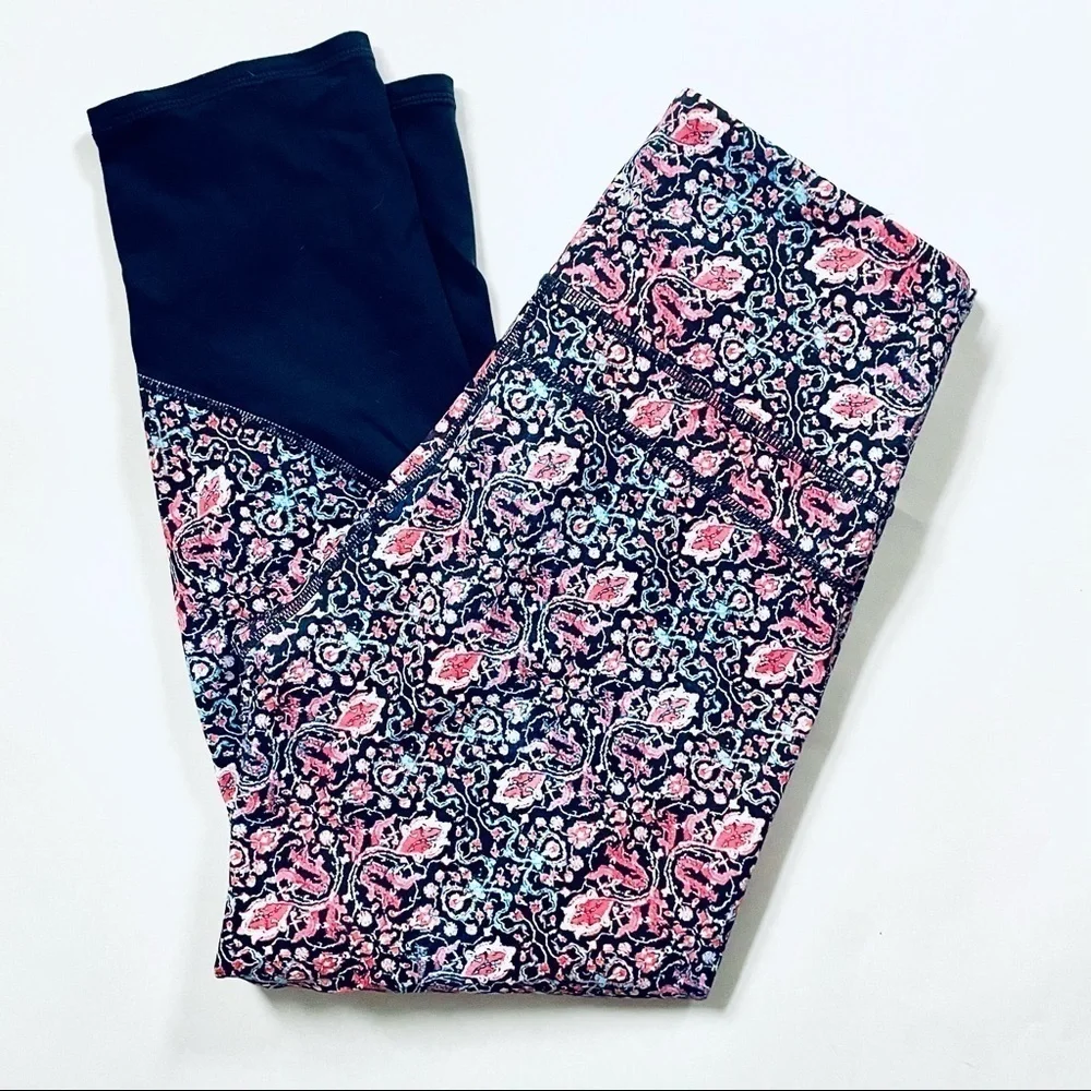 Athleta High Rise Pink Blue Tapestry Print Capri Athletic Leggings Small - Picture 9 of 10